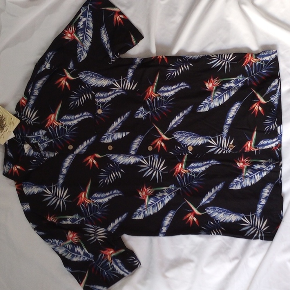 New Mens button down Shirt
